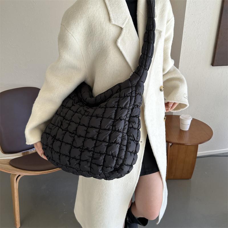 Трендовая большая сумка-тоут «Облако» для женщин в черном, белом, хаки, фиолетовом и зеленом цветах, модный стиль