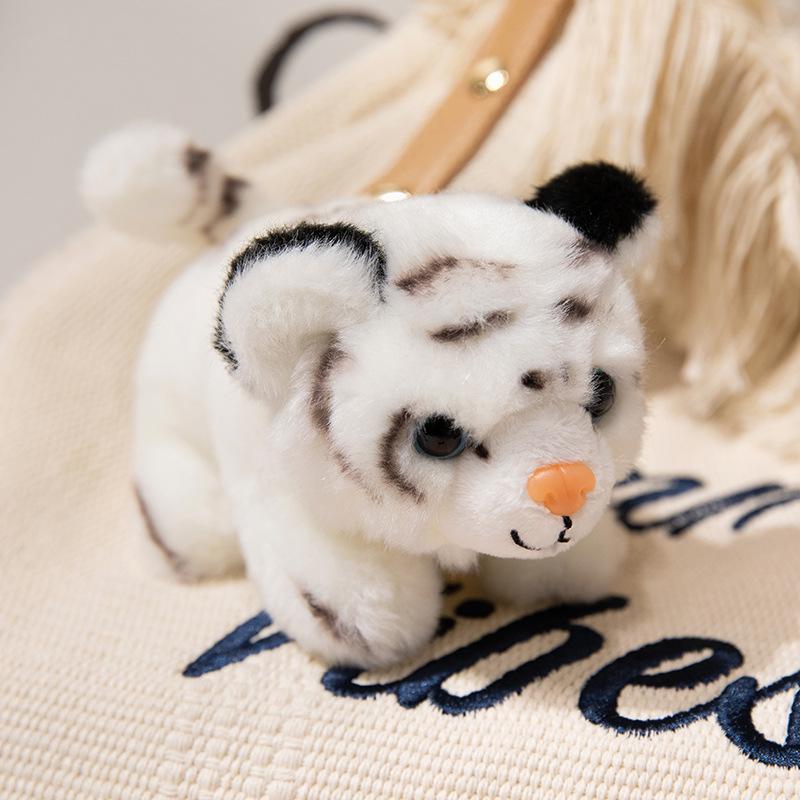 Плюшевая игрушка на плечо «Енотовидная панда» и магнит-сувенир из зоопарка - Детский подарок