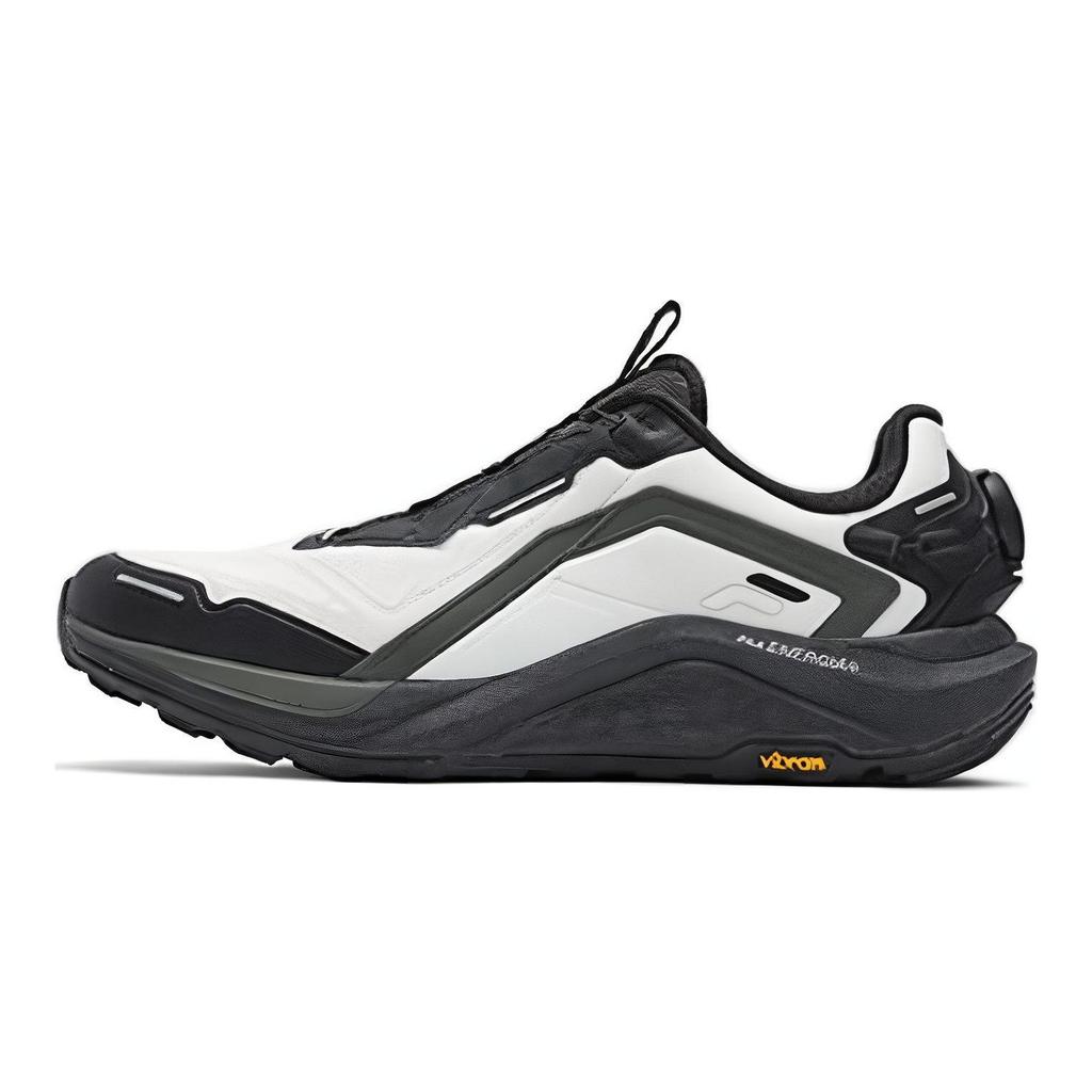 Fila Boa Wolf Удобные Универсальные Тканевые Низкие Повседневные Кроссовки для Бега Мужские кроссовки Черно-Белые A12M411204FLM