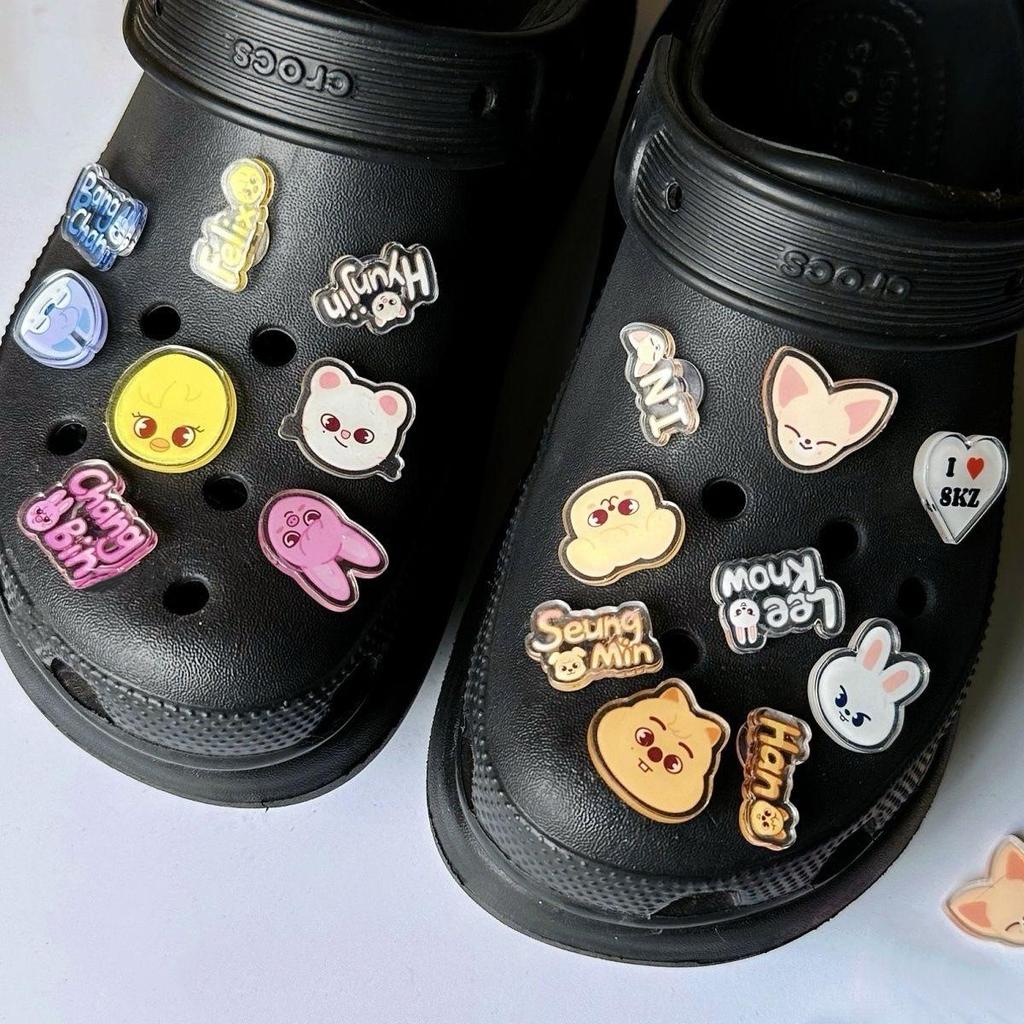 Stray Kids Аксессуары Crocs,17 шт.