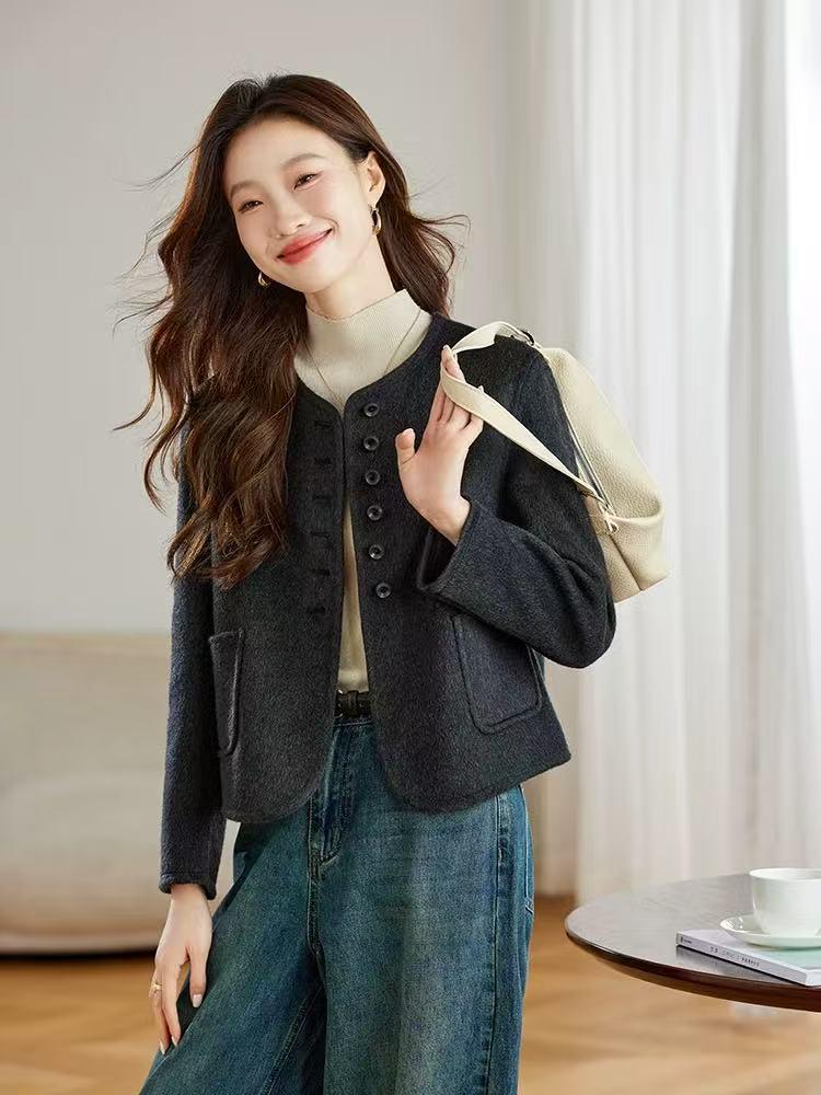 Women's Short Double-Faced Wool Coat - 2025 Autumn/Winter Fashion, High-End Petite Style