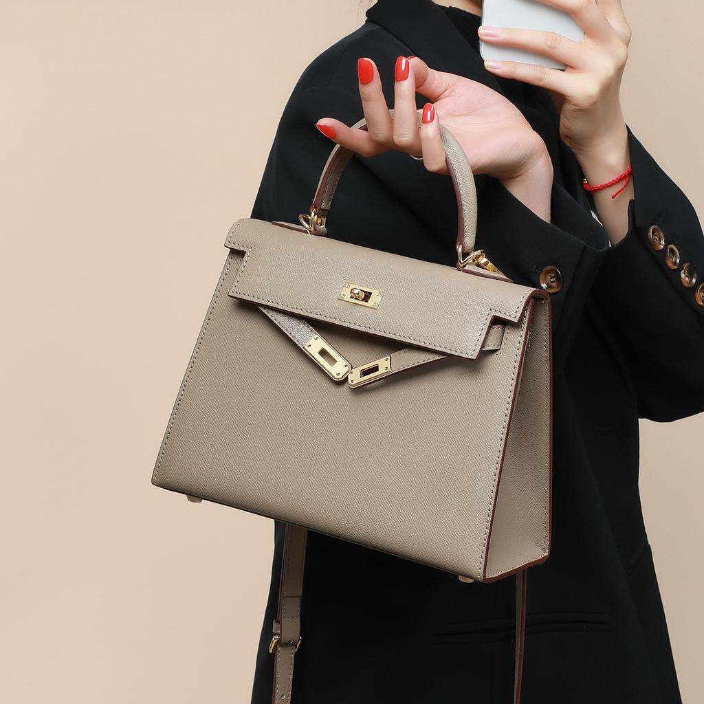 New Fashionable Crossbody Bag with A Trendy and High-end Feel, Hand-held Bill of Lading Shoulder Bag, Genuine Leather Women's Bag, Luggage and Bag