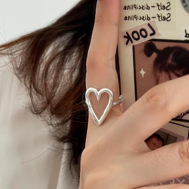 Trendy Minimalist Korean Vintage Stacking Rings for Women - Influencer-Approved Light Luxury Style.