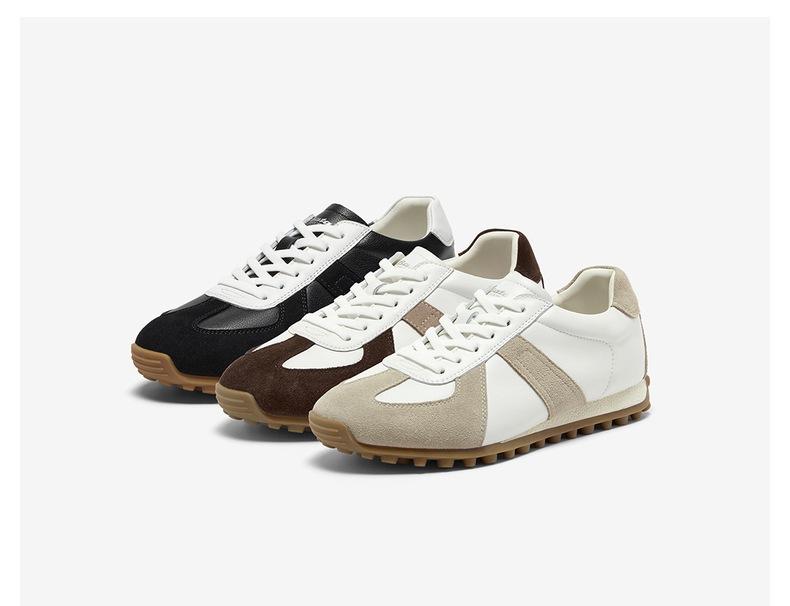 Bata Casual Shoes Women's Cowhide Commuting Retro Training Versatile Sports Shoes