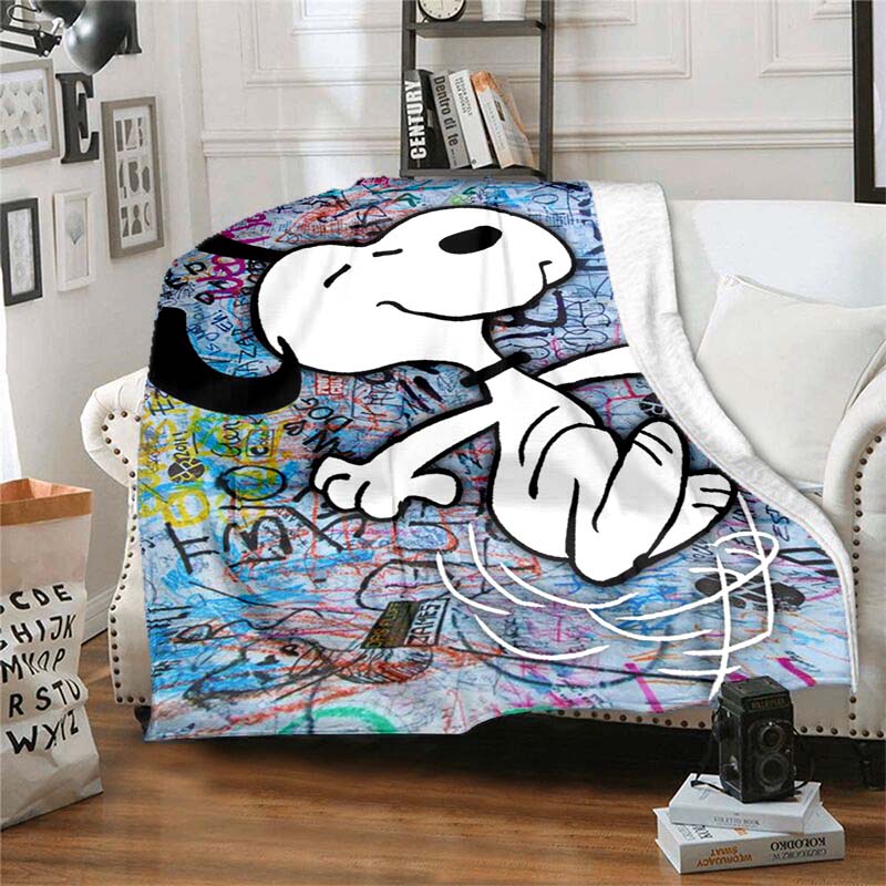 This adorable 3D Snoopy cartoon flannel blanket is comfortable and soft, perfect for use in bedrooms, beds, sofas, picnics, and