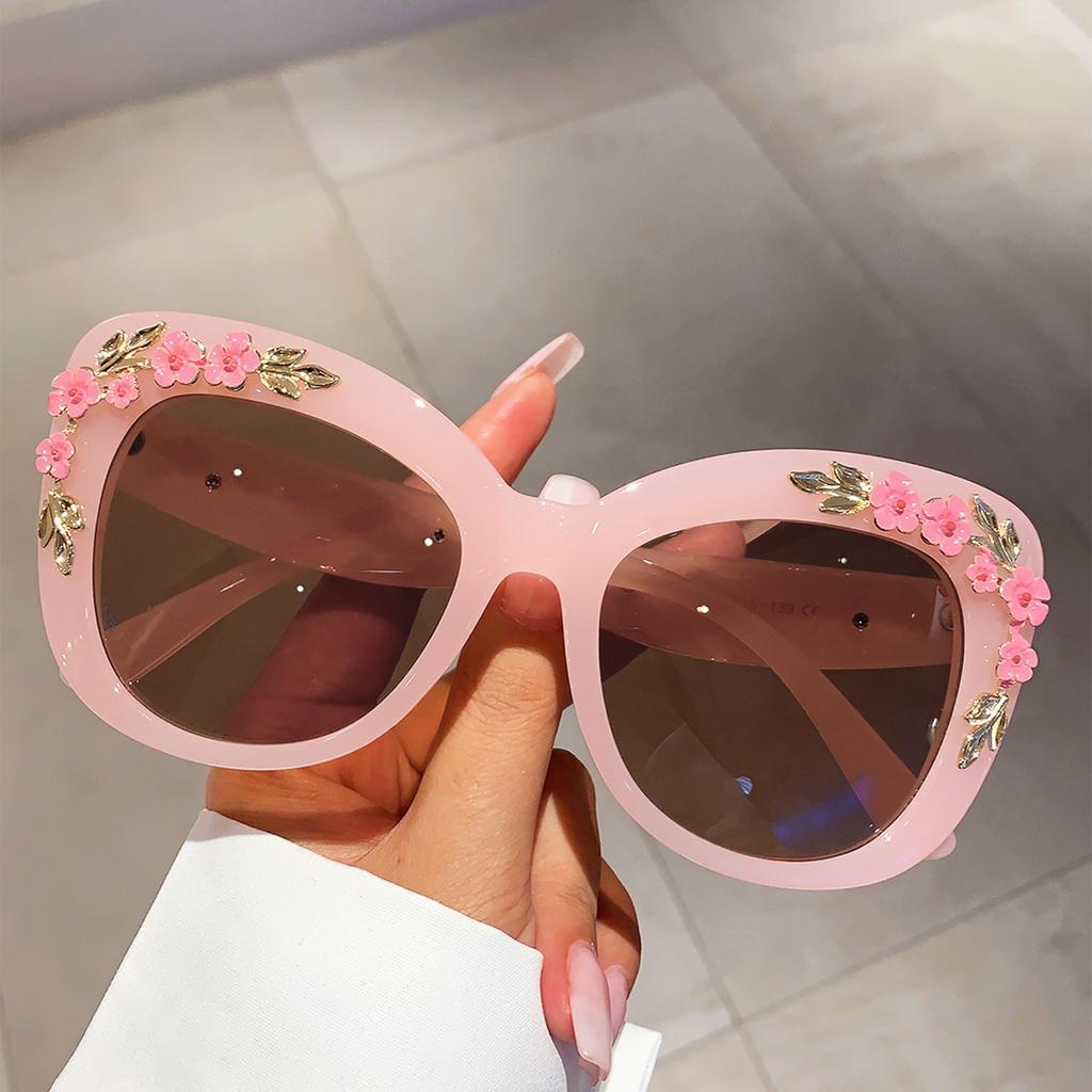 New Sunglasses Large Frame Women Cat Eye Glasses Retro Fashion Floral Sunglasses Trendy Sunscreen Sunglasses Vacation Glasses