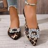 Сексуальные леопардовые туфли-мюли с острым носком женские 2025 летние на плоском каблуке с большой хрустальной пряжкой модные женские туфли