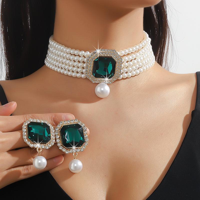 Pearl Square Multi-layer Necklace Super Flash Light Luxury High-end Earrings Niche Design Fashionable Versatile Necklace Women