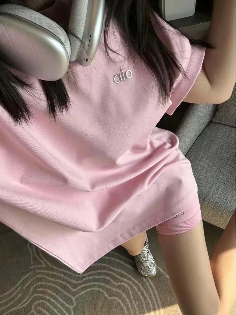 Повседневная хлопковая футболка Alo Summer со 3D серебряным логотипом, средней длины