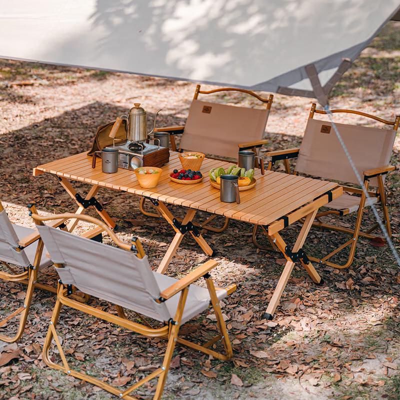 Outdoor Roll-up Folding Picnic Table