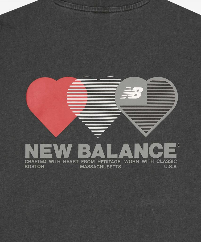 Nyuballanseu Nbneg2A073 / Уни Футболка с коротким рукавом и графическим принтом Nb Heart (Древесный уголь)