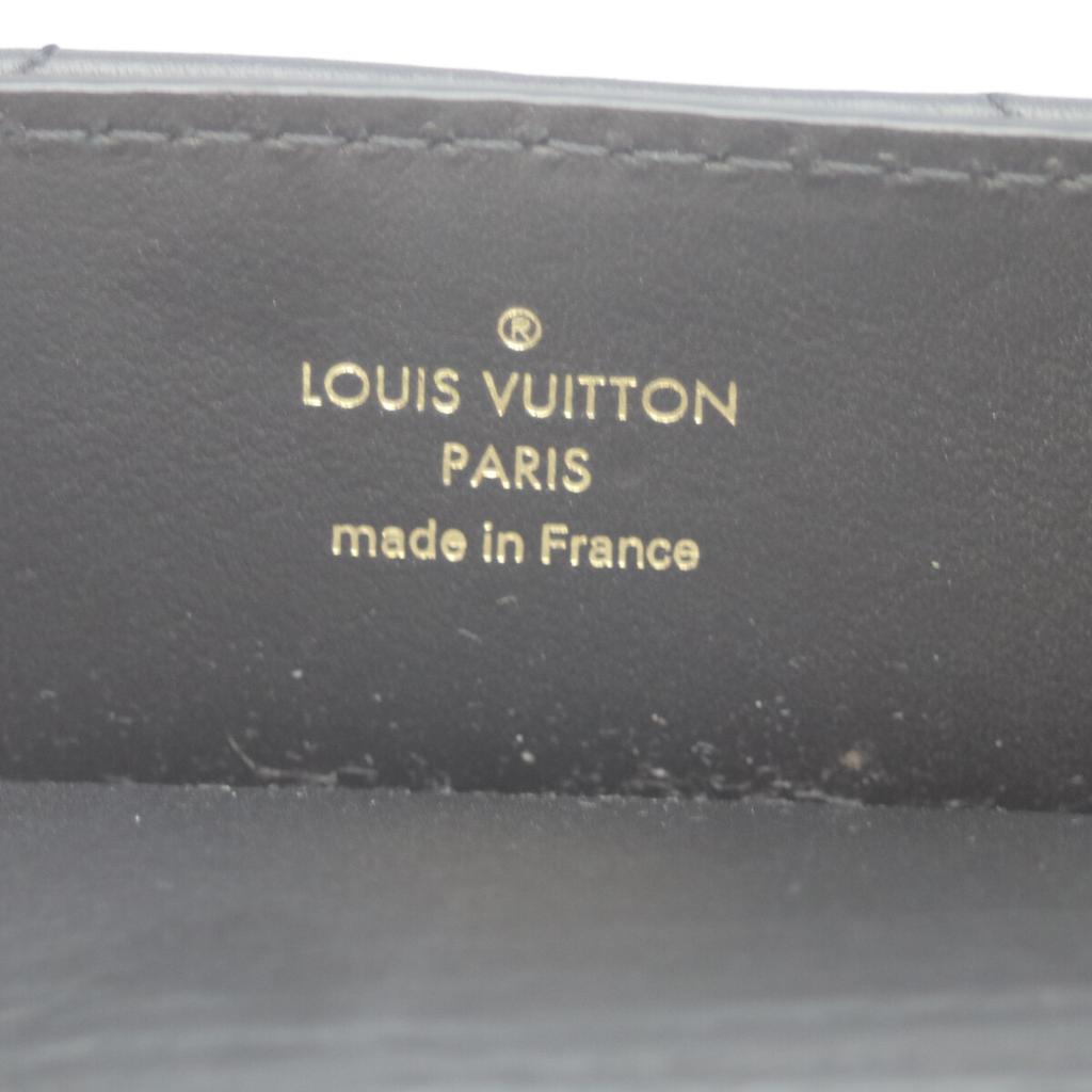 Louis Vuitton M51496 Черная телячья кожа Сумка-тоут с цепочкой 'Волна' Сумка-тоут черная б/у