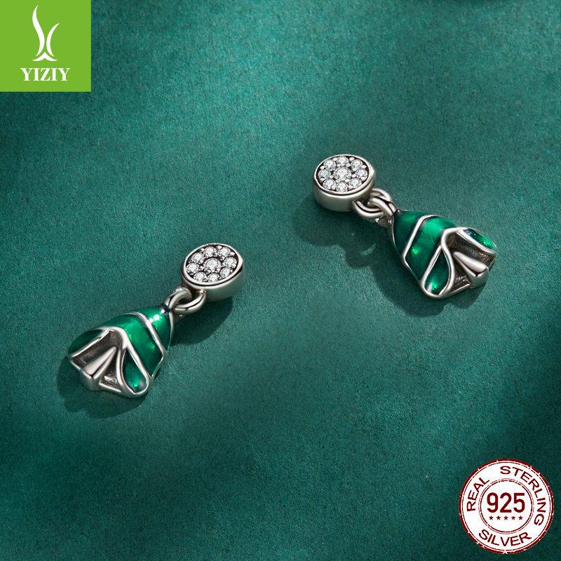 Yinziyun Christmas Tree Sterling Silver Stud Earrings for Women - Trendy Green Enamel Holiday Jewelry.