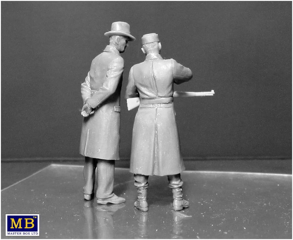 Master Box German Volkssturm 4 Figures 1 Woman Plastic Model MB35172 1/35 + 1944-45