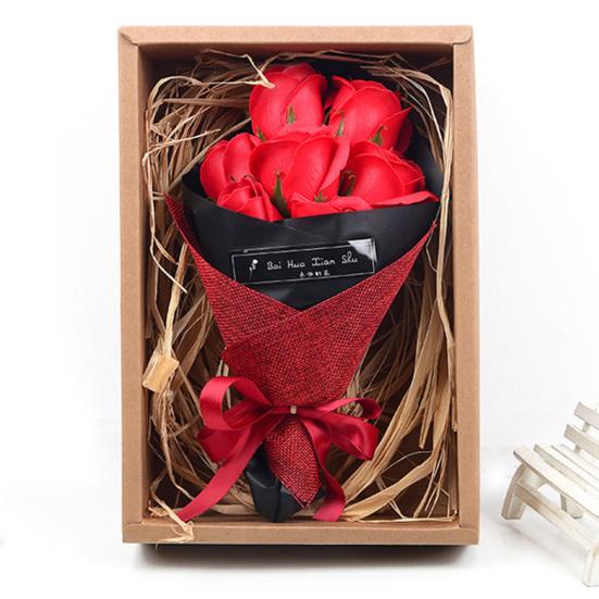 1 букет искусственных роз рука держит цветок фестиваль подарок партия декор