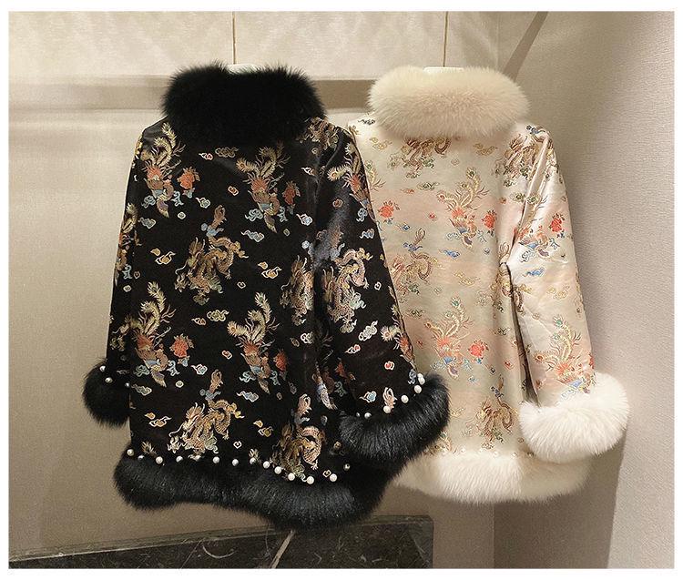 Зимнее пальто из искусственного меха в китайском стиле 2025 года: Женский атласный плащ Тан с бисером средней длины