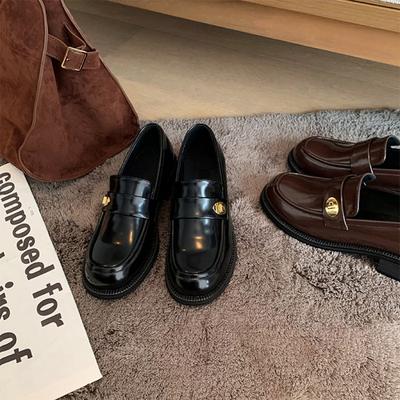 Версия из овчины~ Натуральная кожа универсальные туфли-лодочки с круглым носком и золотой пряжкой на одном ремешке, на толстом каблуке, маленькие кожаные туфли женские осенние туфли на платформе