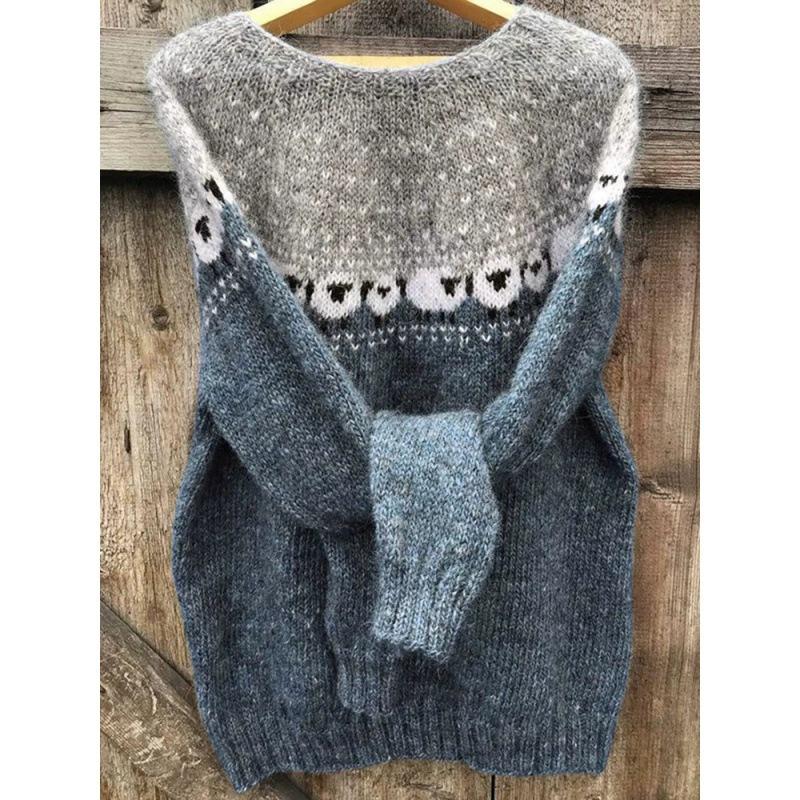 Разноцветный вязаный свитер с круглым вырезом и узором из овец