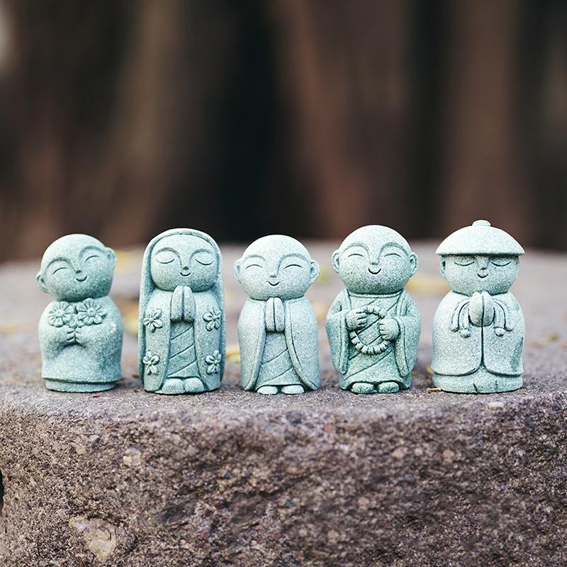 Miniature Statues Small Monk Figurines 4 Piece Resin Meditation Room for Study Tabletop Gifts Sets
