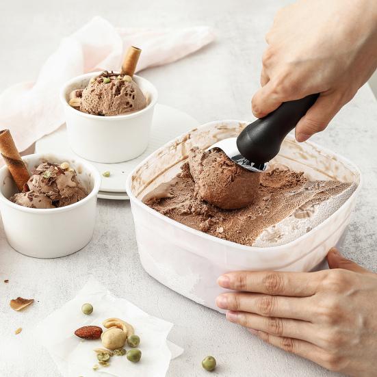Ложка для мороженого с удобной ручкой. Прочная лопатка. Удобная обработка десертов. Изогнутая головка из нержавеющей стали.