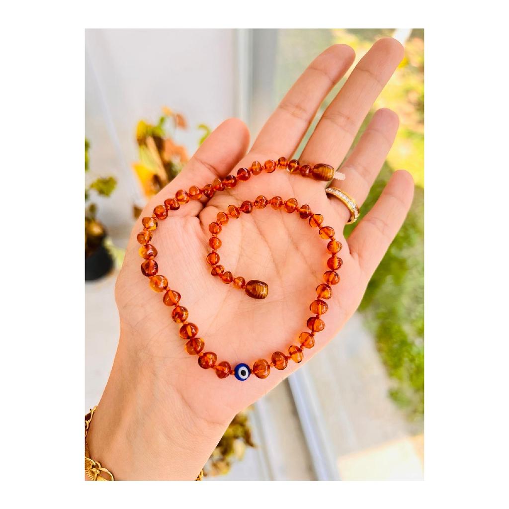 Серебряное колье янтарного коньячного цвета с каплей