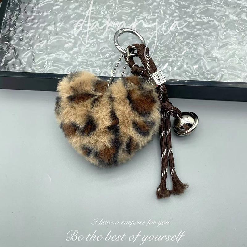 Пушистый леопардовый брелок в форме сердца, плетеная веревка, брелок для сумки, подвеска, простые универсальные аксессуары для украшения сумки