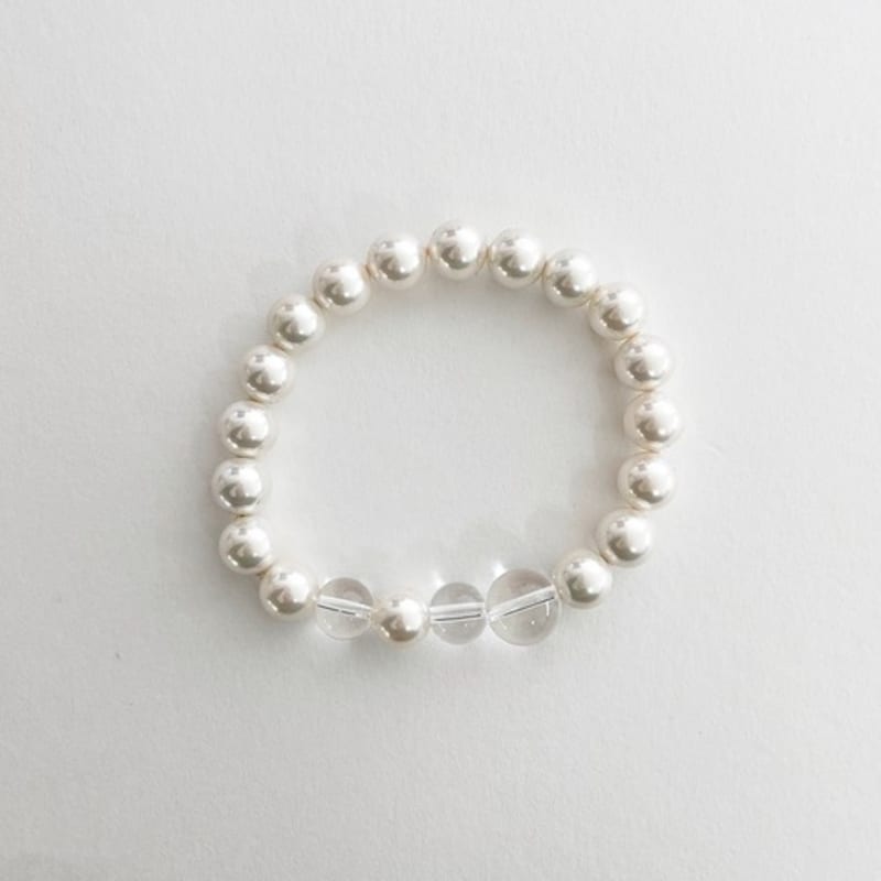 LOVE ME MONSTER Classic 90s Pearl Bracelet