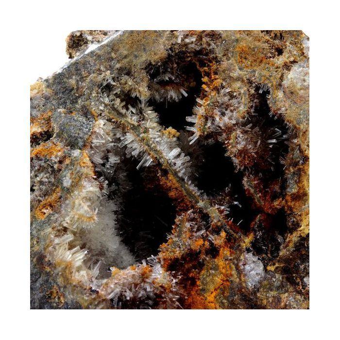 Pierres et Minéraux. Hemimorphite. 2115.2 ct. Laquorre Mine, Ariège, France..