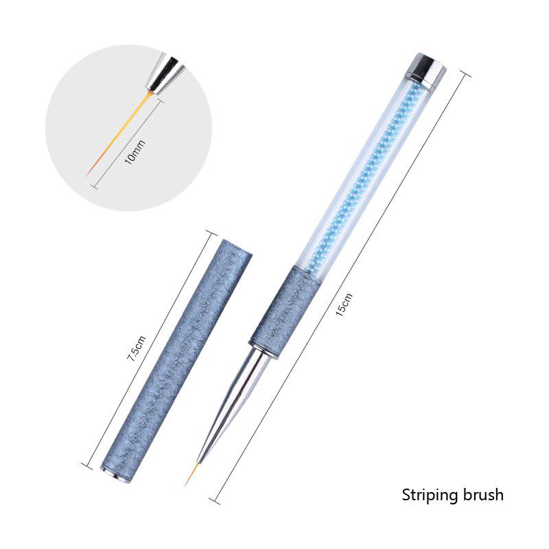 Тонкая кисть для маникюра