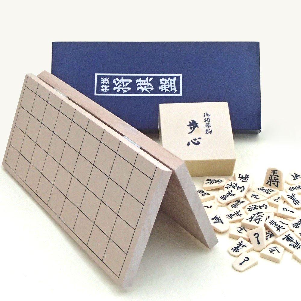 Shogi Introductory Relatively Inexpensive 4 Folded Shogi Board and Plastic Komahoshin Set Set, Shin-Katsura No.