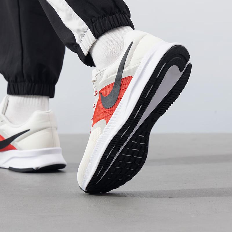 Nike Мужские всесезонные беговые кроссовки DR2695-107