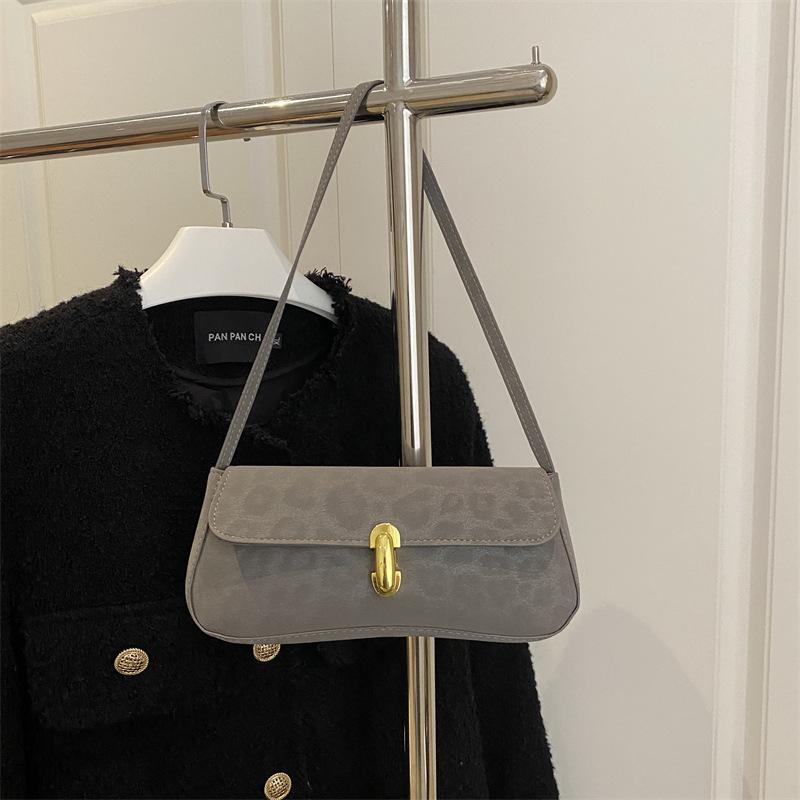 Сумка с леопардовым принтом женская сумка 2025 новый тренд повседневная портативная маленькая квадратная сумка европейская и американская мода женская на плечо мессенджер