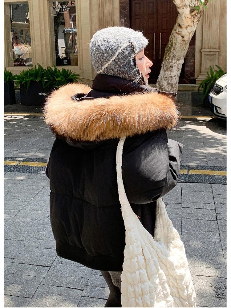 Женская короткая ветрозащитная теплая зимняя куртка с капюшоном из большого меха и рукавами реглан