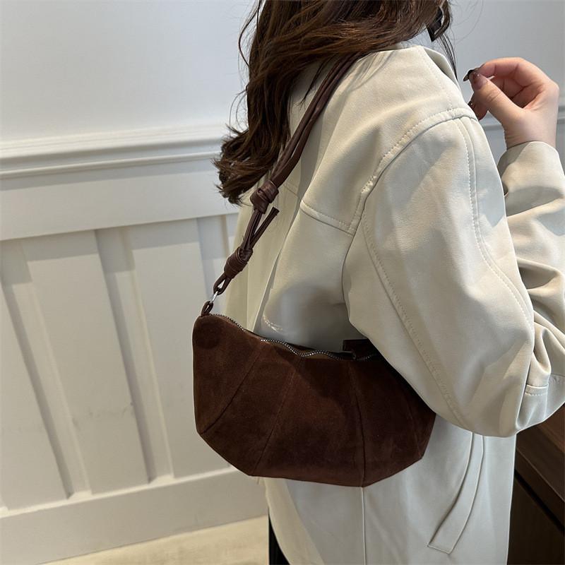 Fashionable Minimalist Women's Handbag In Black And Brown Stylish Versatile Design