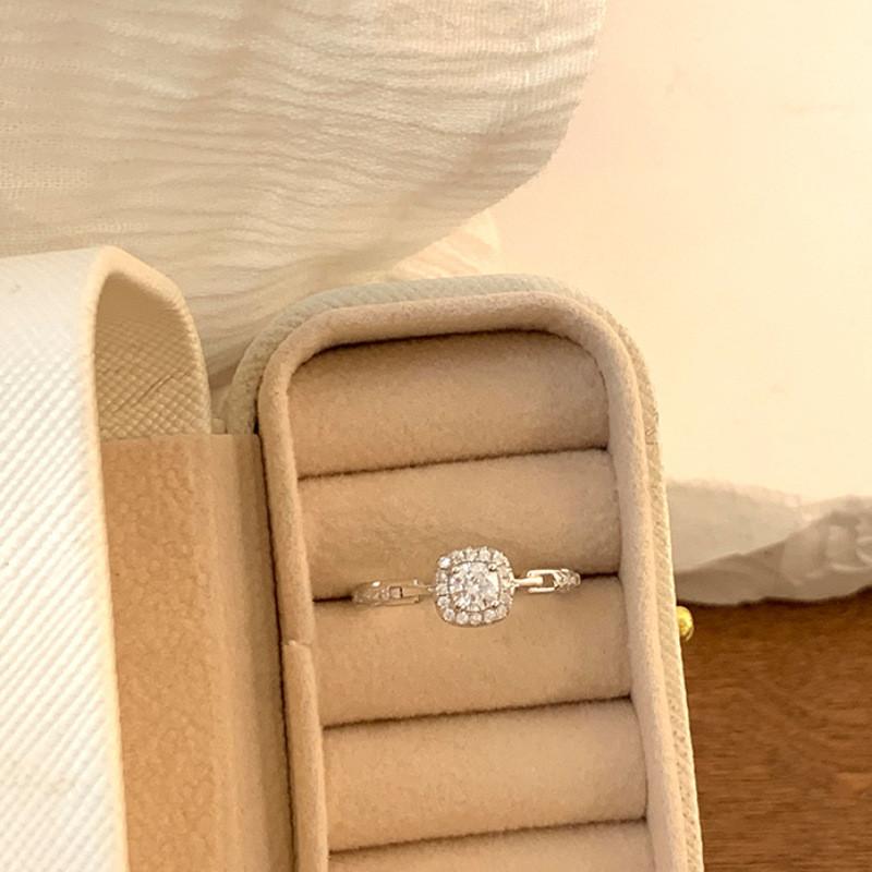 Exquisite Geometric Design Zirconia Square Stone Chain Ring For Women Stylish Adjustable Fashion Accessories