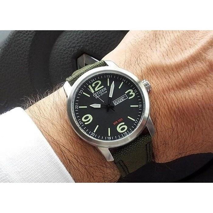 Citizen Мужские аналоговые часы Eco-Drive с нейлоновым ремешком BM8470-11EE, Черный/Зеленый, Стандартный размер ремешка