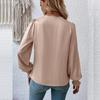 Элегантная женская однотонная рубашка с v-образным вырезом и воздушными рукавами