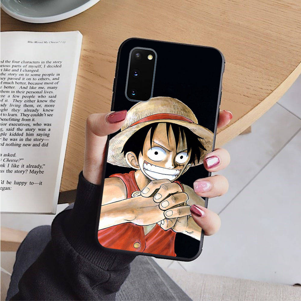 AD62 One Piece Луффи Черный Чехол для iPhone 16 15 Plus 14 13 12 11 Pro 8 7 6S SE 5S X XR XS Max Realme C30 C33 C31 9I Huawei Y8P Y9 Мягкий Чехол