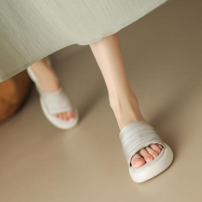 Французские пляжные тапочки на толстой подошве 2024 года, новинка, односложная женская летняя одежда, повседневные классные тапочки на толстом каблуке