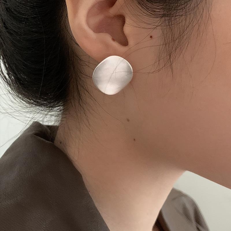 Серьги из стерлингового серебра S925, матовые мелкие песочные дуговые вафли, серьги-гвоздики нестандартной формы, ниша Ins Sense