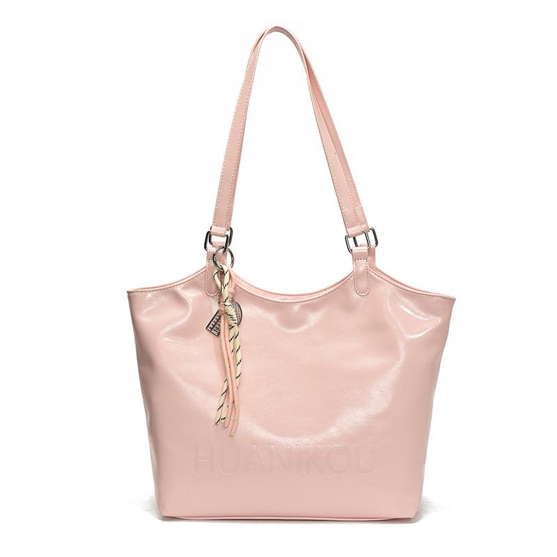 Korean version of fashion high-end texture large-capacity tote bag women's 2025 spring and summer new versatile commuting shoulder bag