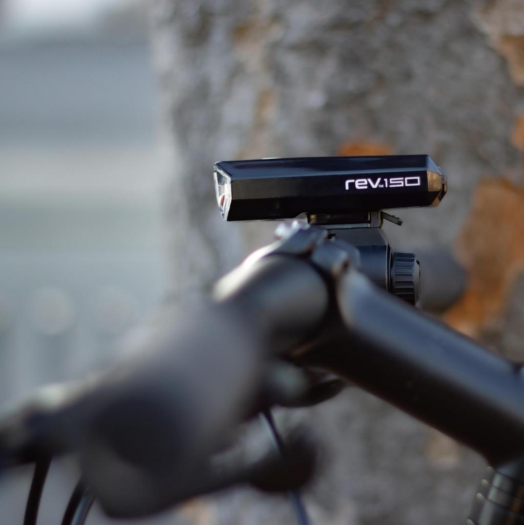 Crops Rev Rev 150 LED Headlight USB 150 Lumens Headlight Directly Charges Rechargeable Battery Via USB Type-C (Black)