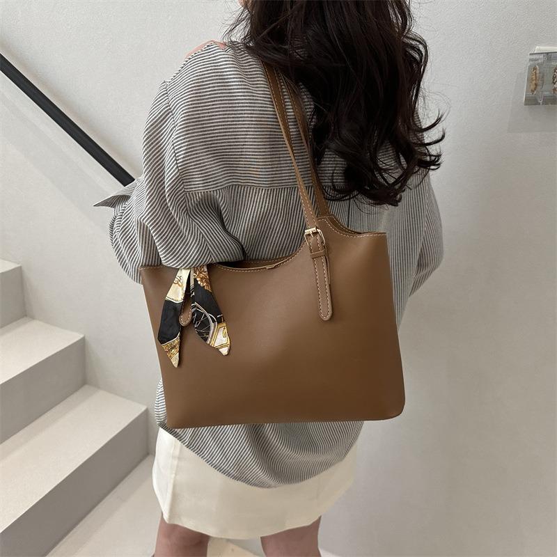 Early Spring New High-end Solid Color Tote Bag Silk Scarf Shoulder Bag Large-capacity Commuter Women's Bag Simple and Versatile