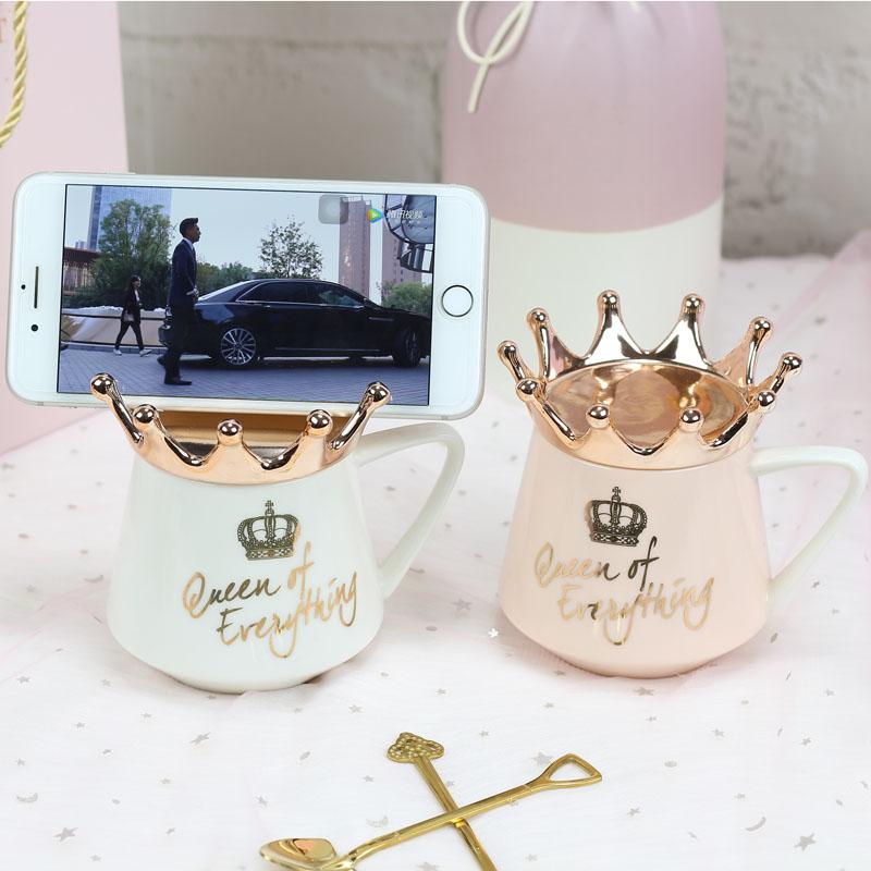 Creative Crown Ceramic Mug Cute Coffee Mug Milk Cup with Spoon Lids Coffee Tea Cup 300ml Capacity Water Mugs X-Mas Gift