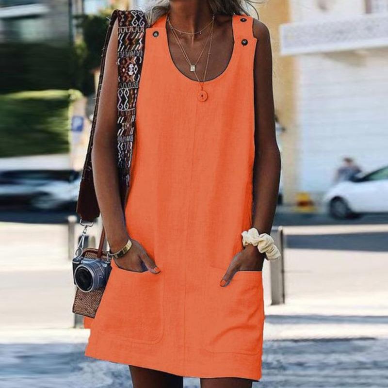 Повседневное летнее платье с карманом и бретелями на пуговицах