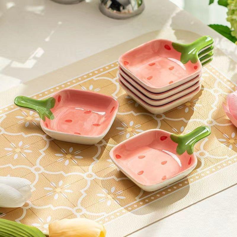 Super Cute Cartoon Strawberry Dipping Saucer Household Three-Dimensional Ceramic Saucer Ketchup Snack Plate Vinaigrette