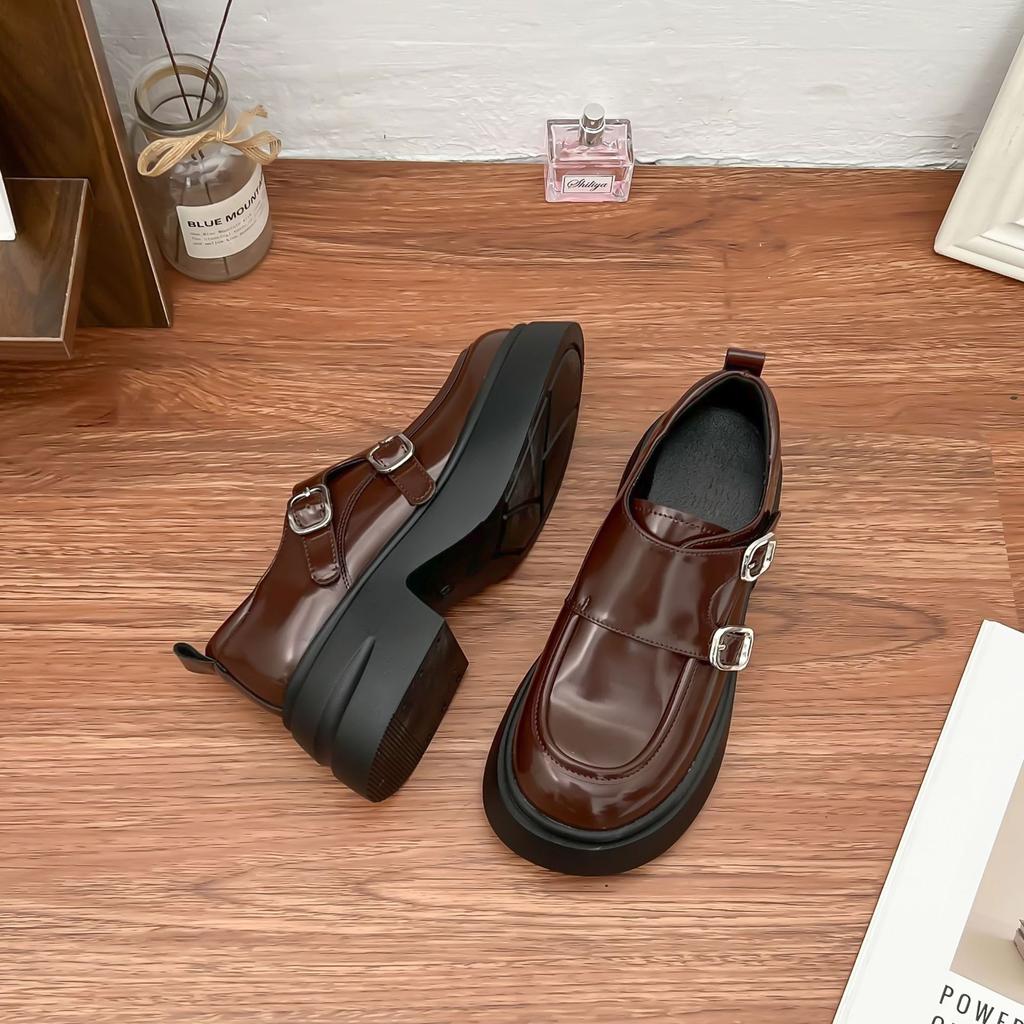 Виноградная мать весна новая ретро маленькие кожаные туфли женские 2025 стиль колледжа маленькие на толстой подошве увеличивающие рост лоферы с неглубоким вырезом