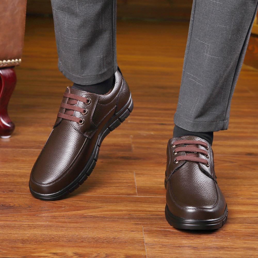 Winter Warm Fur Lined Leather Shoes for Men Soft Sole Comfortable Casual Lace Up Shoes for Middle Aged Dad