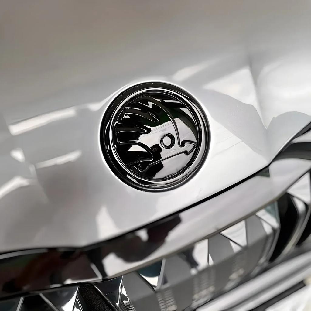 Car Sticker 2025 New 80/90/100mm 3D logo Car Front Bonnet Grill Rear Trunk Emblem Badge Sticker For Skoda Fabia Rapid Superb Oct