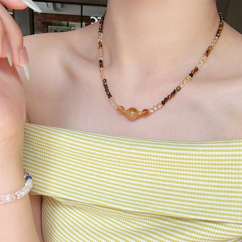 Handmade Natural yellow crystal necklace for women, vintage niche, light luxury, high-end, elegant collarbone chain